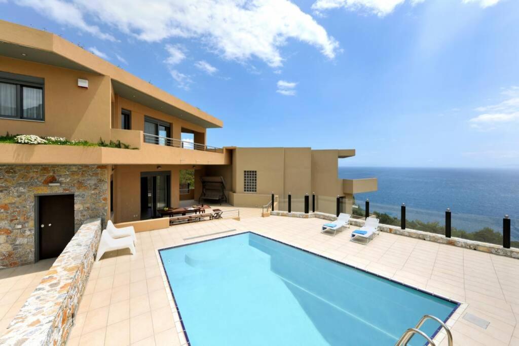 Wonderful Eco Friendly Villa Augustine Ampelo エクステリア 写真