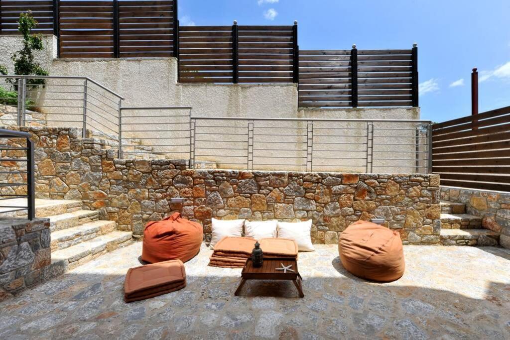 Wonderful Eco Friendly Villa Augustine Ampelo エクステリア 写真